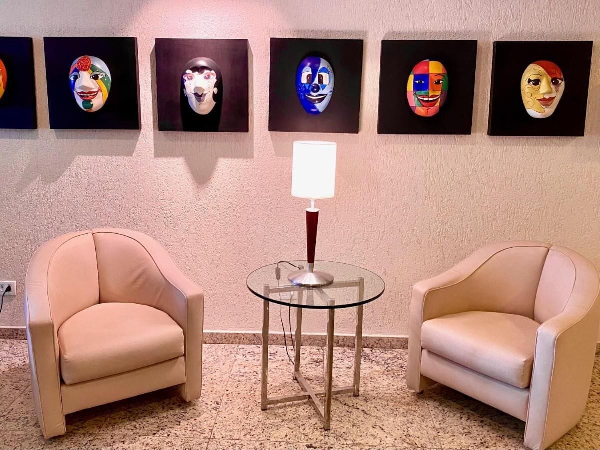 32-inch lcd tv with cable channels, tv