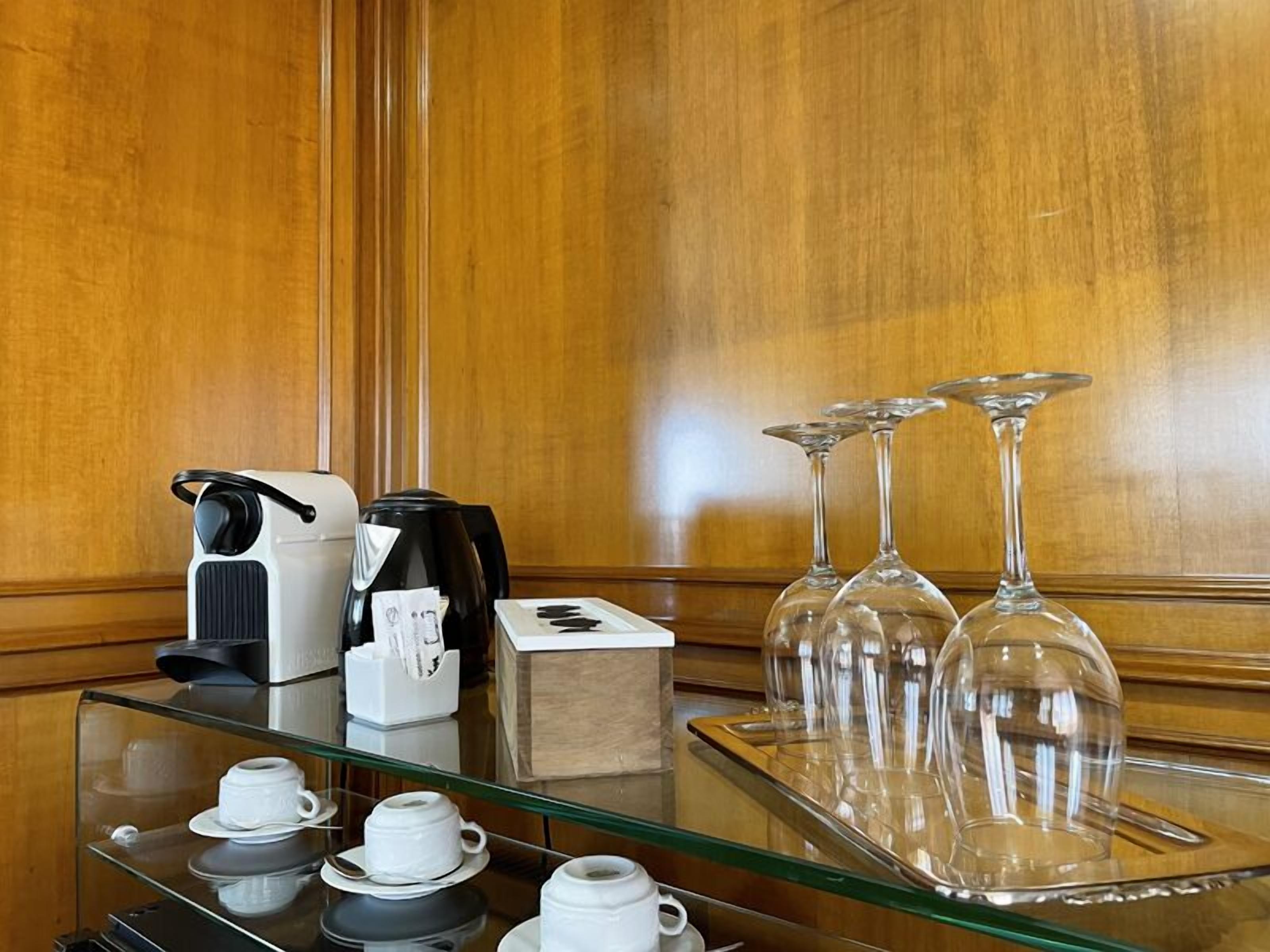 royal suite | 1 bedroom, minibar, in-room safe, desk