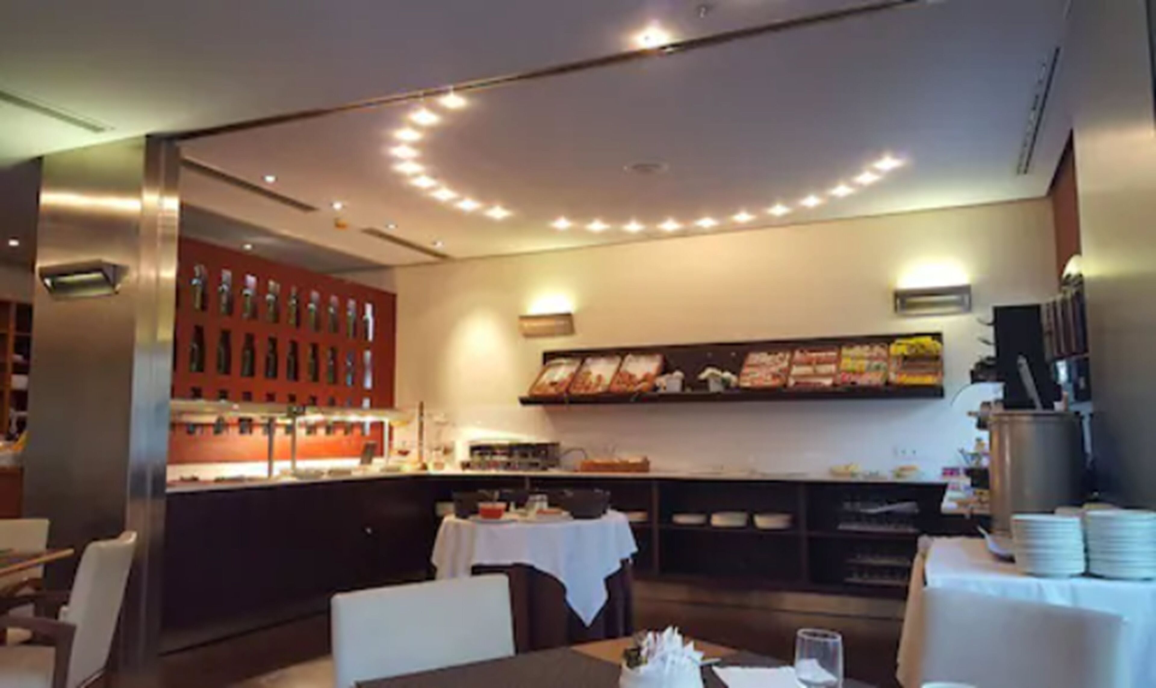 daily buffet breakfast (eur 11 per person)