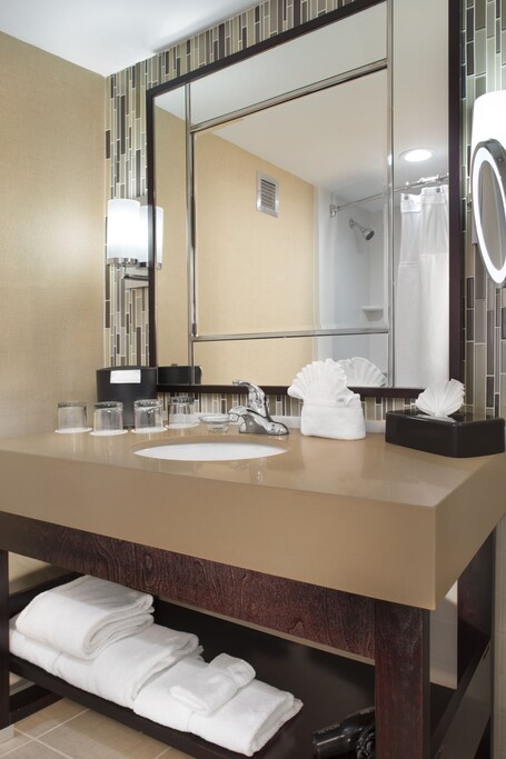 Crowne Plaza Resort Asheville, an IHG Hotel - Image 35