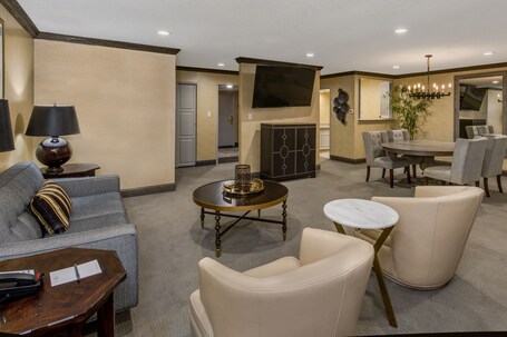 Crowne Plaza Resort Asheville, an IHG Hotel - Image 20