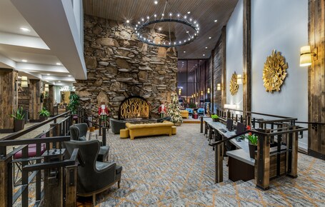 Crowne Plaza Resort Asheville, an IHG Hotel - Image 1