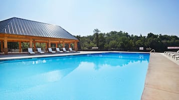 Seasonal outdoor pool, pool umbrellas, sun loungers