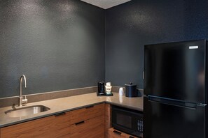 Premium bedding, pillowtop beds, in-room safe, desk