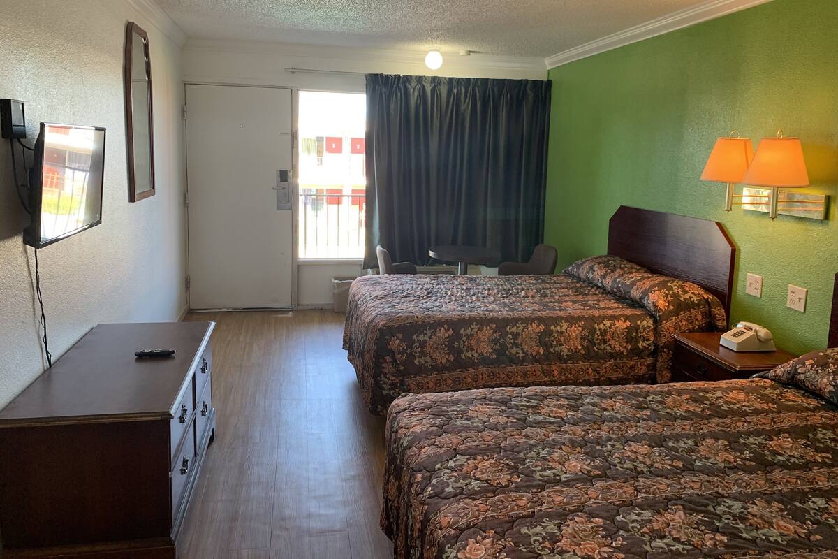 Standard Double Room, 2 Double Beds, Smoking