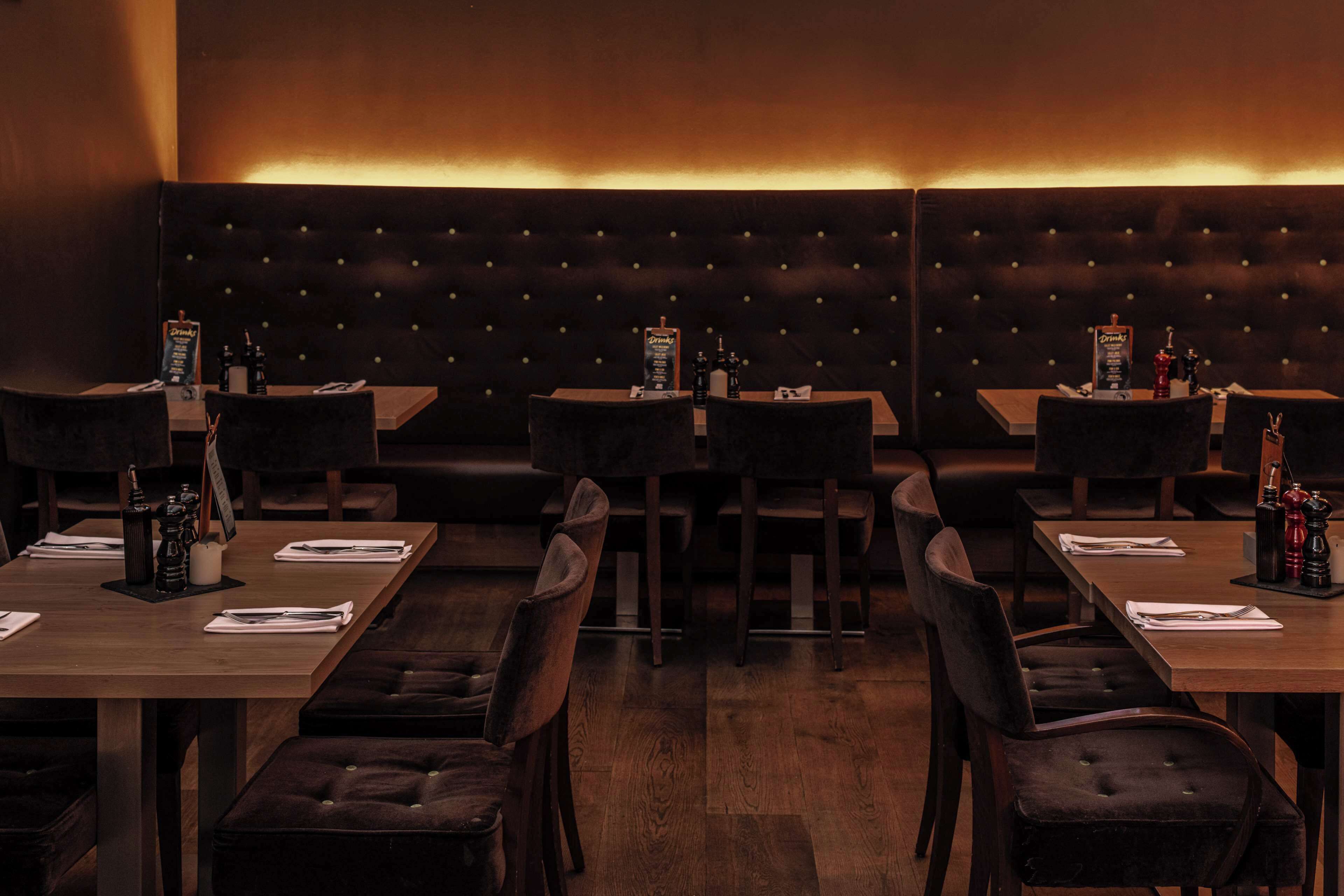 Breakfast, lunch, dinner served; local and international cuisine 