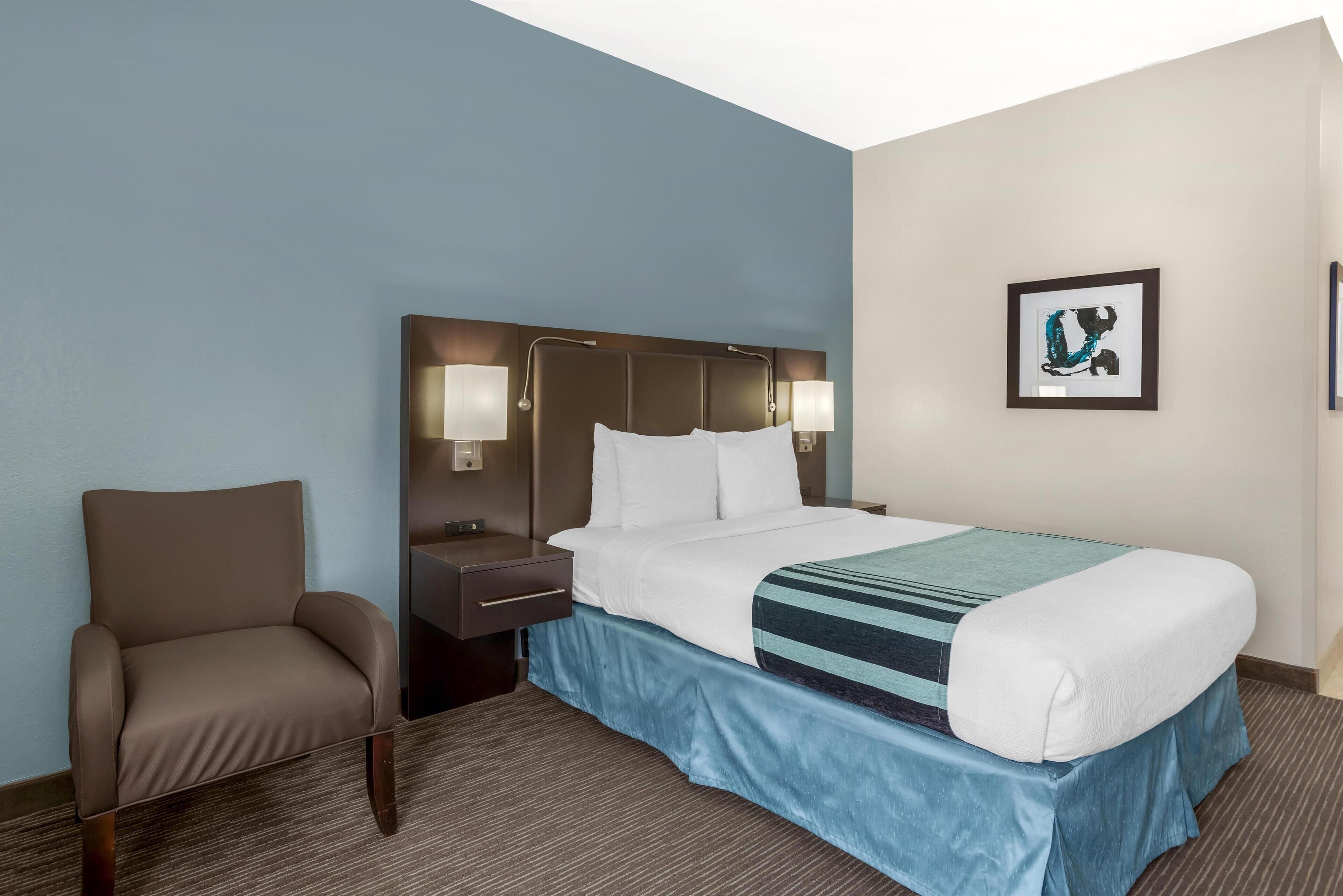 Standard Room, 1 Queen Bed, Accessible, Non Smoking