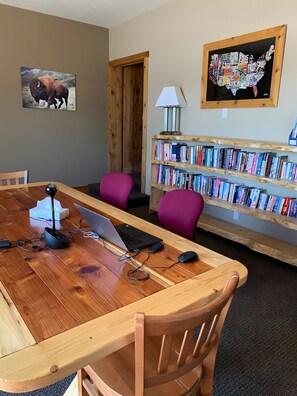 Business center - White Buffalo (West Yellowstone)