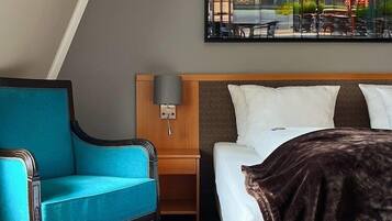 Hypoallergeen beddengoed, een kluis op de kamer, een bureau