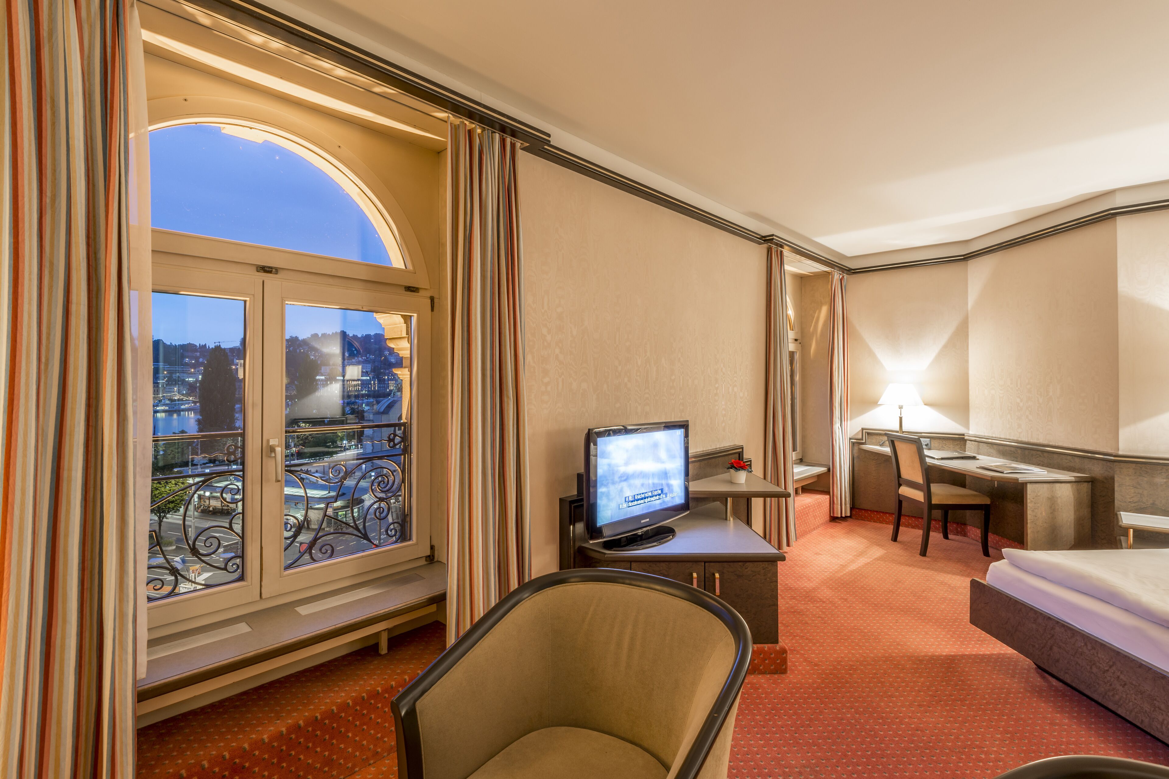 junior room | 1 bedroom, hypo-allergenic bedding, minibar, in-room safe