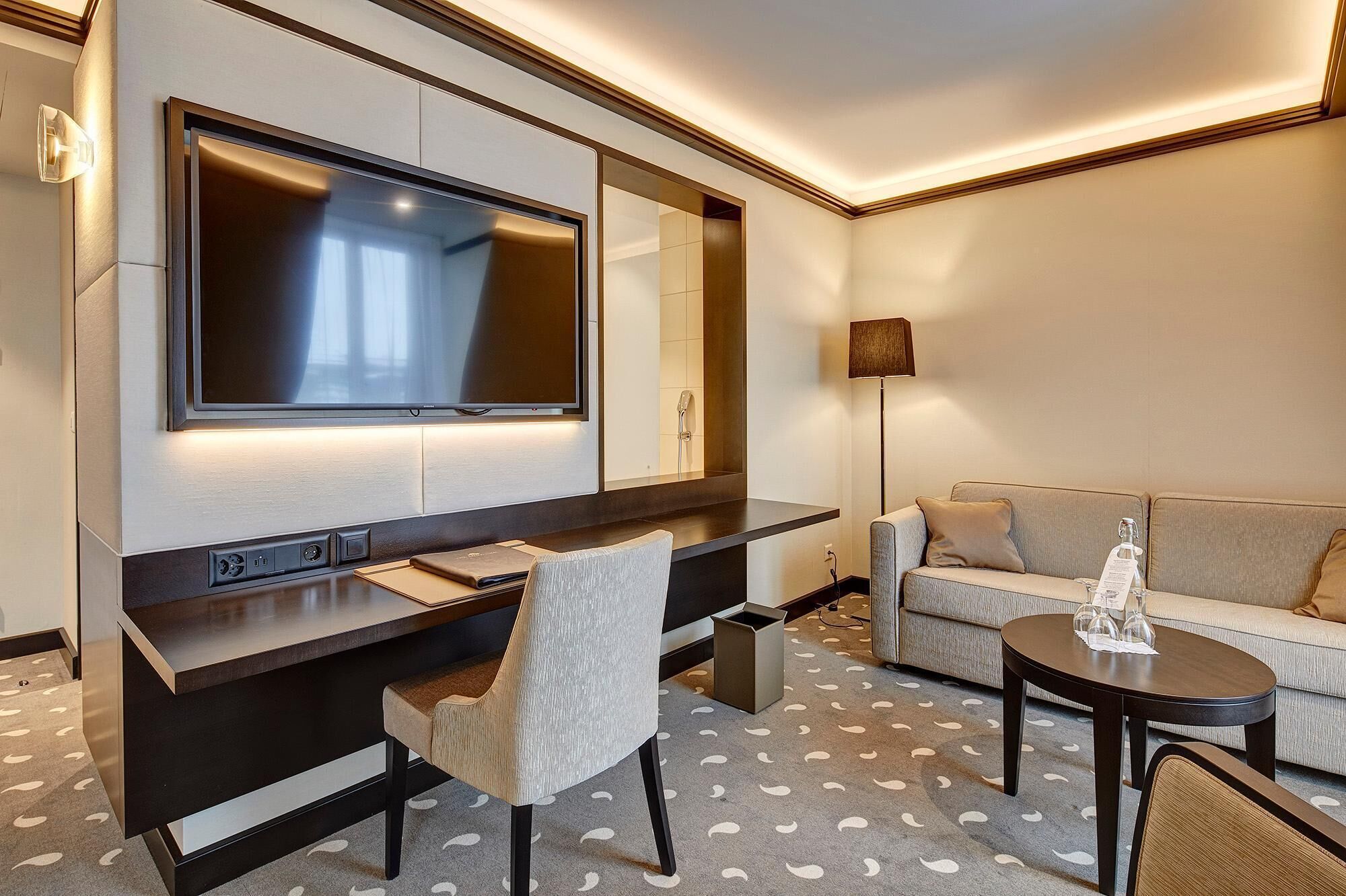 Deluxe Design Zimmer | Aire de séjour | Téléviseur à écran plat