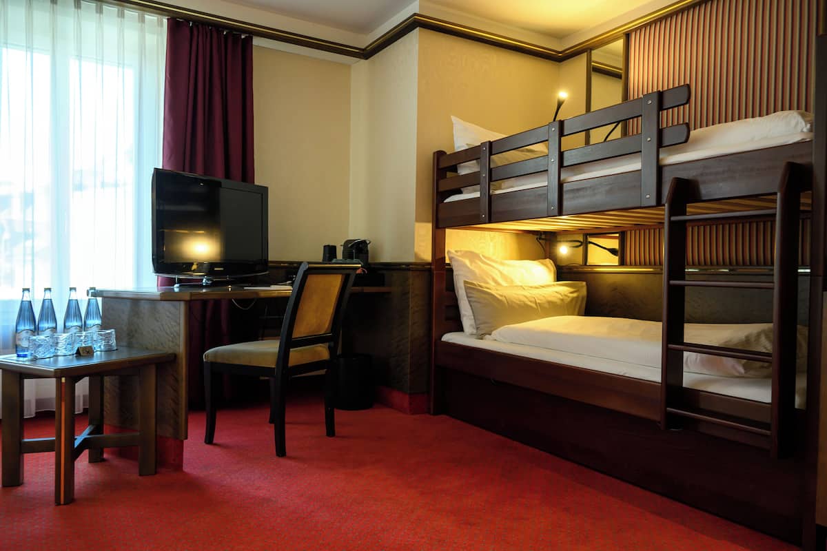 Quadruple Room | 1 bedroom, hypo-allergenic bedding, minibar, in-room safe