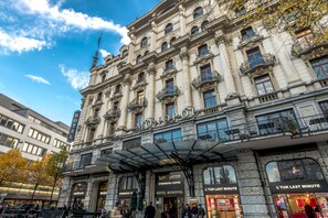 Bagian depan properti