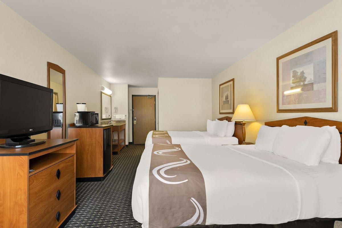 In-room safe, blackout drapes, iron/ironing board
