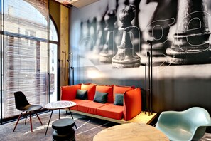 Sala de estar en el lobby