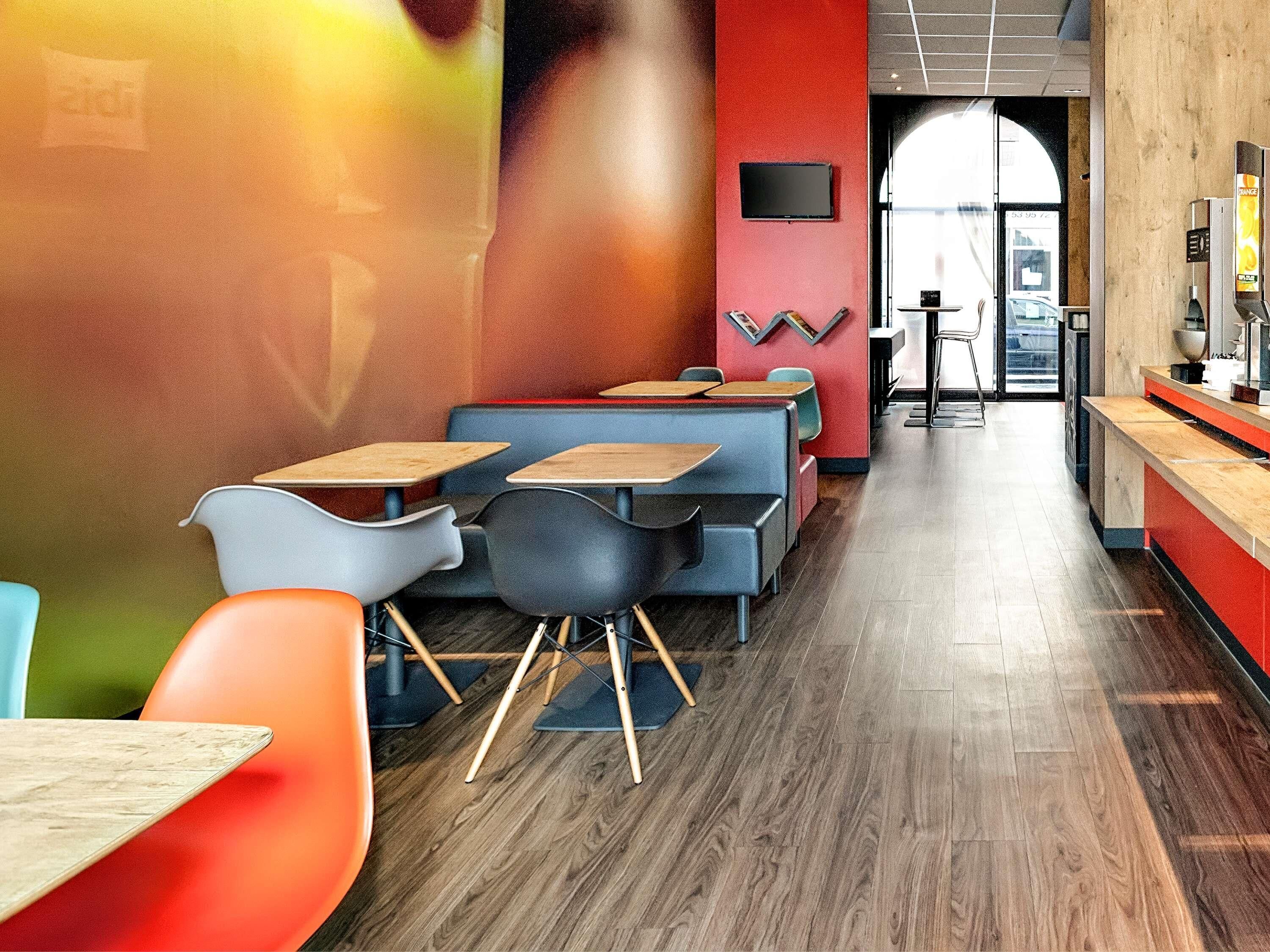Petit déjeuner buffet servi tous les jours en supplément