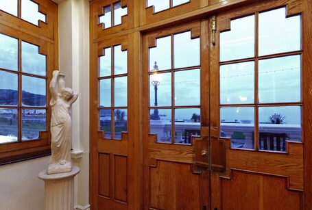 Imperial Hotel - Image 2