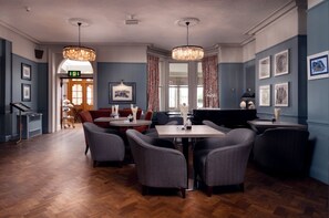 Bar (on property) - Imperial Hotel (Llandudno)
