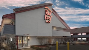 Exterior - Red Roof Inn Detroit - Royal Oak/ Madison Heights (Madison Heights)