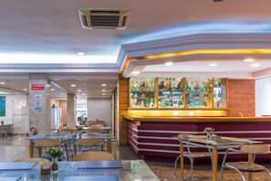 酒吧（店内）