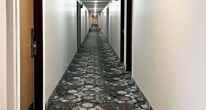 Econo Lodge Motel Village