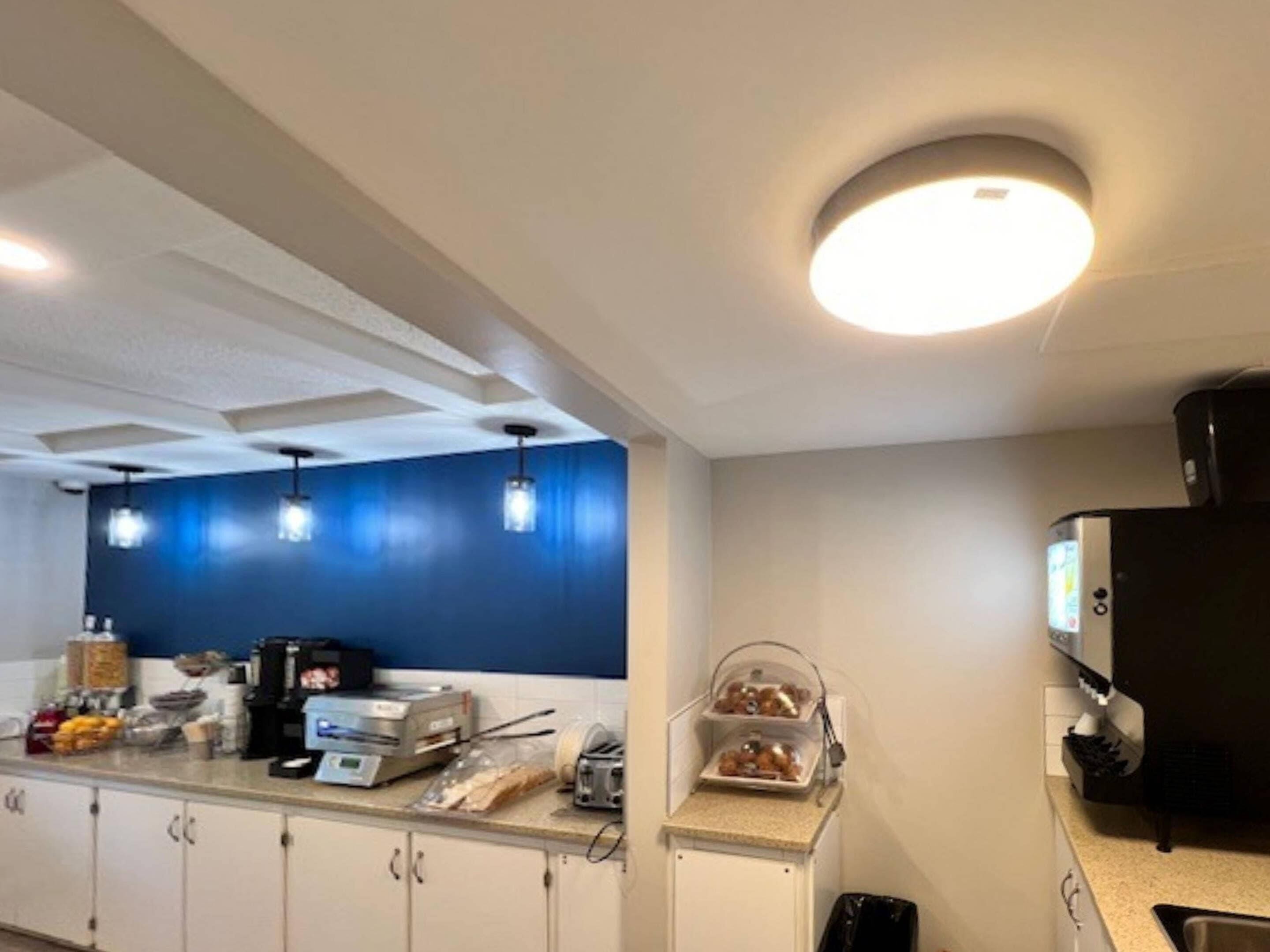 Ilmainen päivittäinen mannermainen aamiainen 