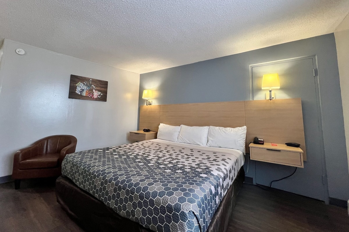 Habitación estándar, 1 cama King size, para no fumadores | Wifi gratis y ropa de cama