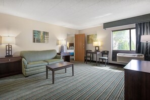 Suite, 1 King Bed, Non Smoking, Refrigerator (with Sofabed) | Hypo-allergenic bedding, in-room safe, desk, laptop workspace - Best Western Woodhaven Inn (Woodhaven)
