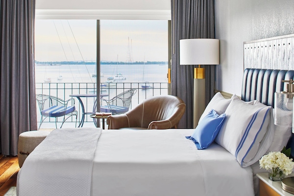 Phòng, 2 giường cỡ queen, không hút thuốc, ban công | Bộ đồ giường cao cấp, chăn bông, nệm có lớp đệm bông