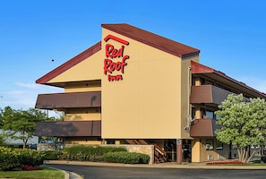 Unclassified image, 2 of 19, button - Red Roof Inn Lexington South (Lexington)