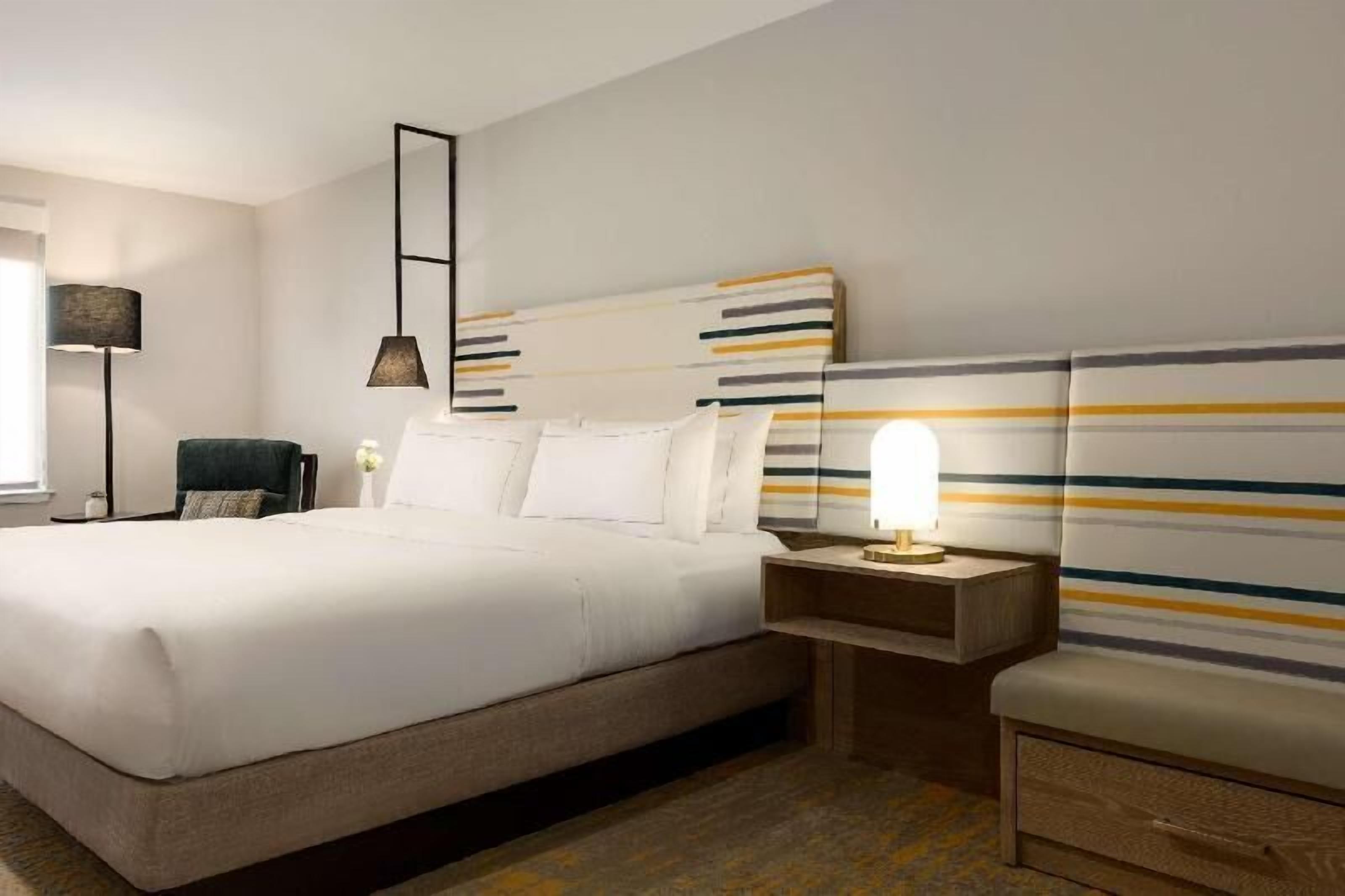 Premium bedding, down comforters, in-room safe, blackout drapes