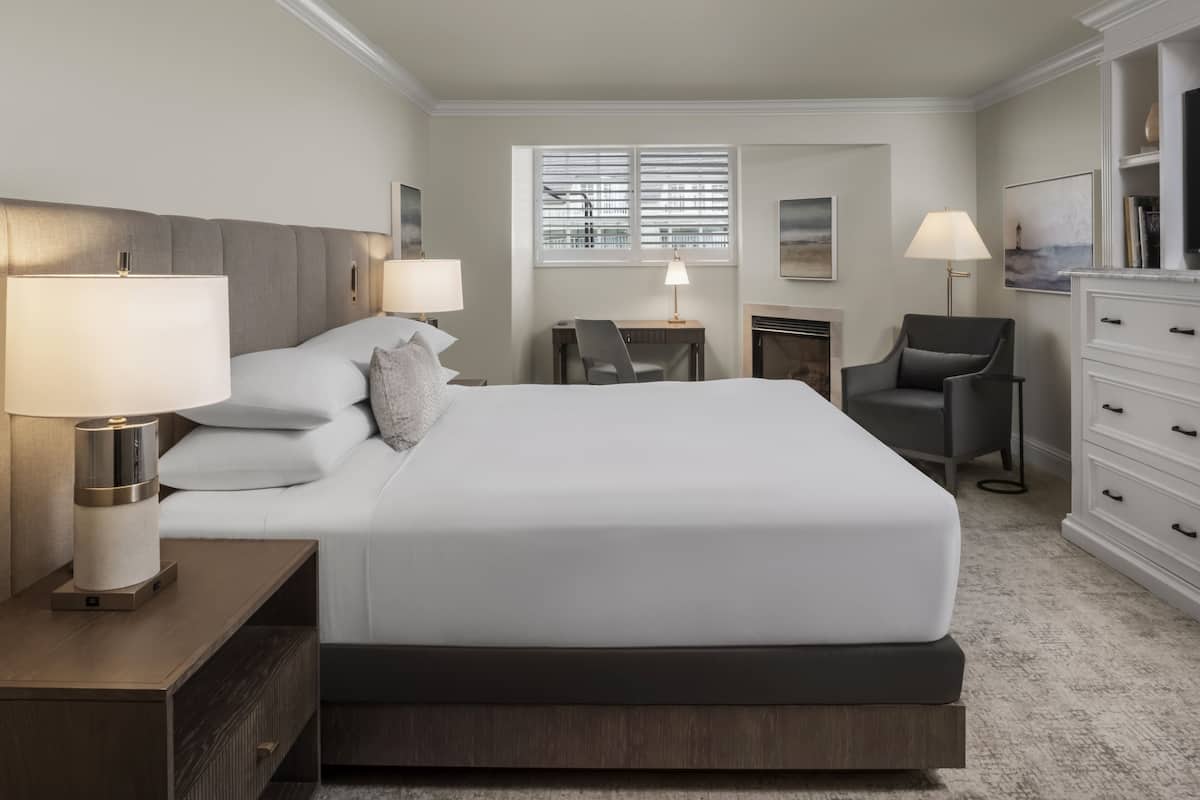 Room, 1 King Bed (Resort)