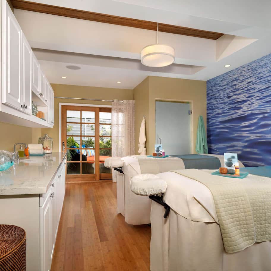 Couples treatment rooms, sauna, body treatments, aromatherapy