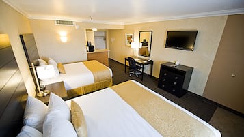 1 bedroom, desk, laptop workspace, blackout curtains