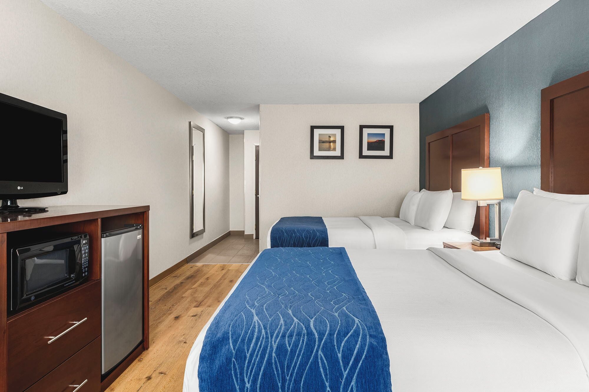 Photo - Comfort Inn & Suites Vancouver Downtown City Center