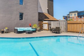 Seasonal outdoor pool, pool umbrellas, sun loungers
