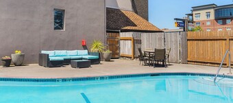 Comfort Inn & Suites Vancouver Downtown City Center