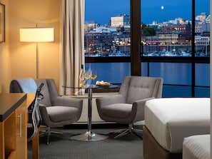 City view - Inn at Laurel Point  (Victoria)