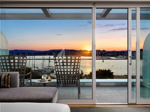 Estúdio, 1 cama King, varanda, vista para o oceano (Erickson Wing) | Vista da sacada