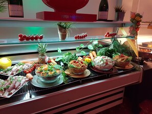 3 Restaurants, Frühstück, Mittagessen, Abendessen, britische Küche