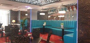 3 restaurantes, café da manhã, culinária britânica