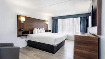 Een kluis op de kamer, een bureau, een laptopwerkplek