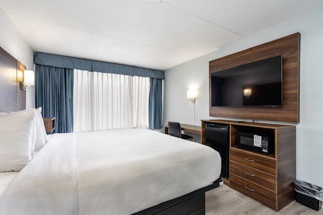 Photo - Baymont by Wyndham - Chicago - Addison - O'Hare