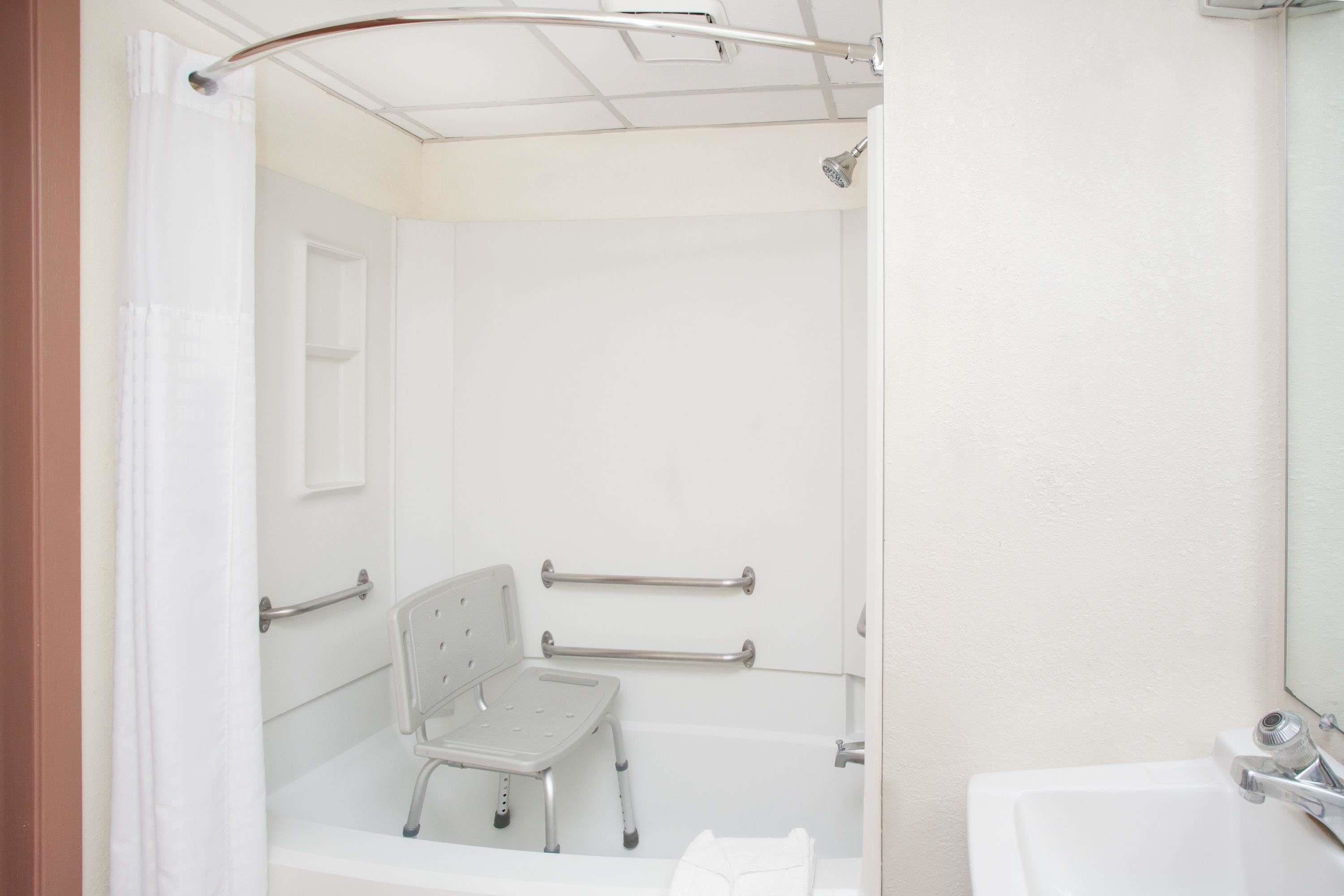 Photo - Baymont by Wyndham - Chicago - Addison - O'Hare