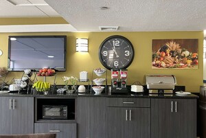 Café da manhã com buffet grátis todos os dias