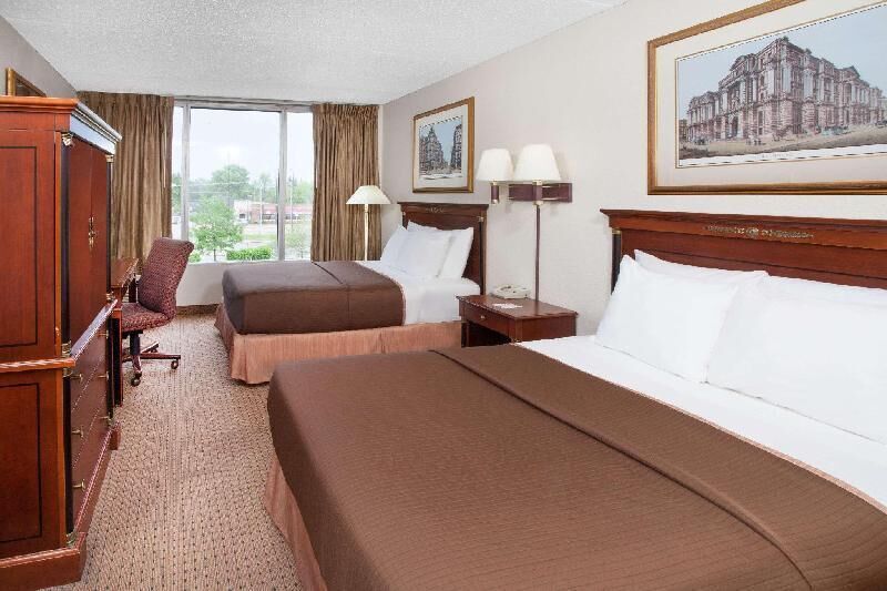 In-room safe, desk, laptop workspace, blackout drapes