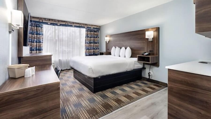 Baymont by Wyndham Addison