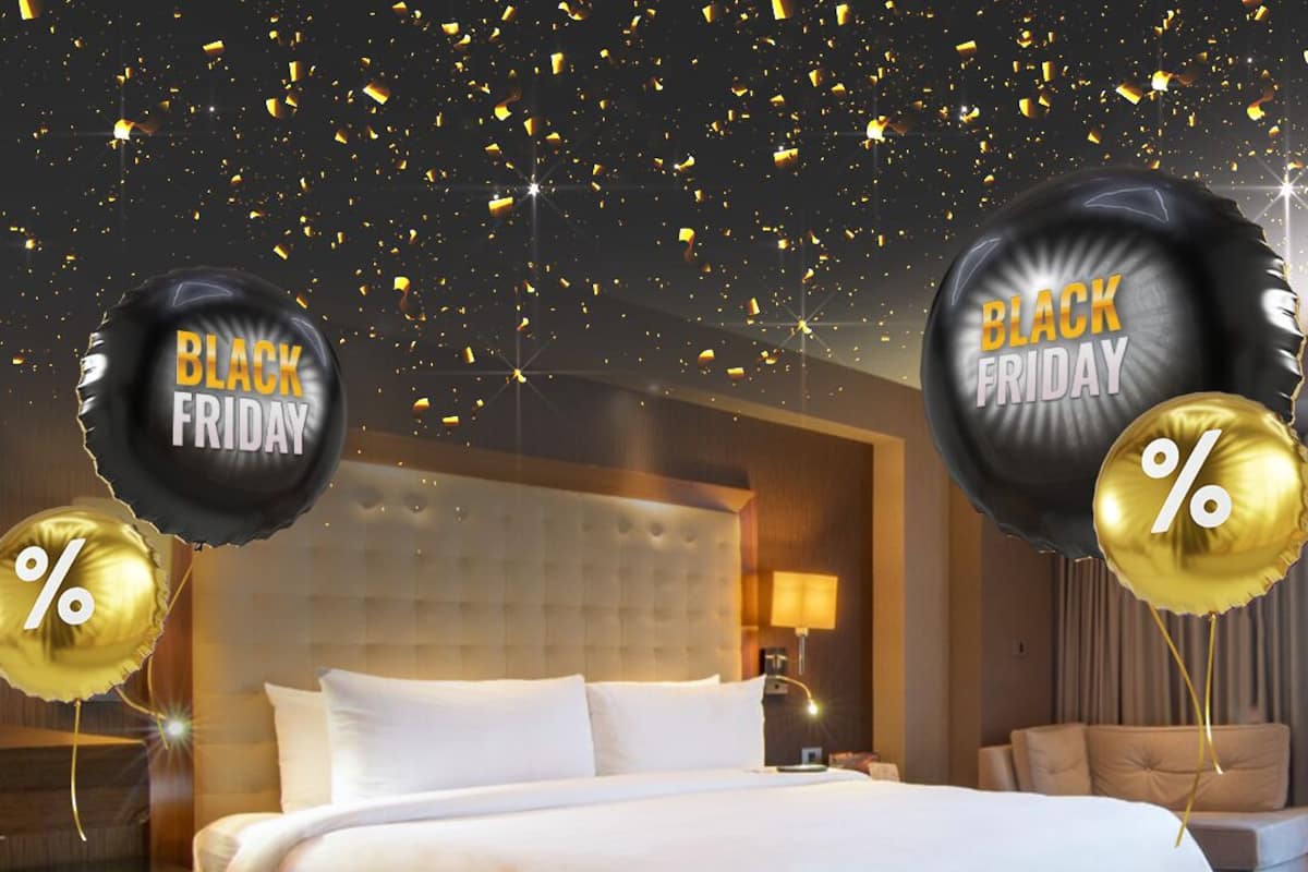 Deluxe Room EXPEDIA | Premium bedding, in-room safe, desk, blackout drapes