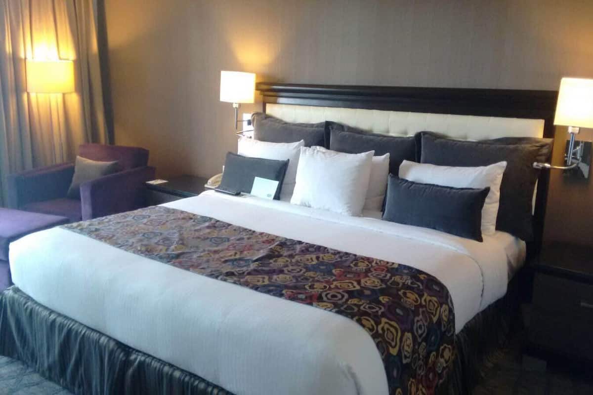 Premium bedding, in-room safe, desk, blackout curtains