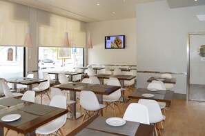 Daily buffet breakfast (EUR 11 per person)